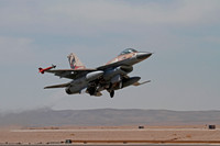 [ẢNH] ‘S-400 vô dụng ngay cả trước tiêm kích F-16 của Israel’