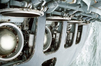 [ẢNH] Tàu ngầm tấn công hạt nhân Mỹ thị uy bằng dàn vũ khí cực mạnh