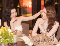 Á hậu Đại dương Diệu Thùy rạng rỡ đọ sắc với chị gái Hoa hậu Diệu Hân