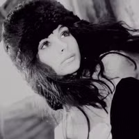 [ẢNH] Nỗi kinh hoàng của người mẫu nóng bỏng khi ủng hộ Tổng thống Trump