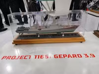 [ẢNH] Nga ra mắt chiến hạm 