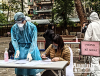 [ẢNH] Cận cảnh việc thực hiện xét nghiệm nhanh Covid- 19, 10 phút có kết quả ngay ở Hà Nội