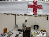 [ẢNH] Cận cảnh việc thực hiện xét nghiệm nhanh Covid- 19, 10 phút có kết quả ngay ở Hà Nội