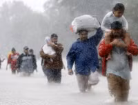 Những khoảnh khắc thảm họa thiên nhiên đáng sợ nhất thế giới năm 2017 (1)