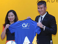 Nhìn lại hành trình vươn lên không ngừng của cựu tiền đạo Lê Công Vinh