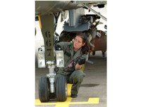 Cận cảnh những nữ quân nhân xinh đẹp và rắn rỏi các nước trên thế giới