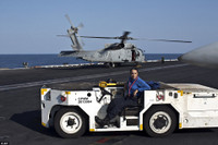 [ẢNH] Uy lực kinh hoàng của hàng không mẫu hạm Mỹ