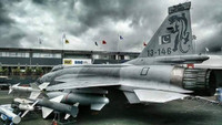 [ẢNH] Tiêm kích JF-17 Thunder Block 3 của Pakistan vượt trội cả Su-30MKI Ấn Độ