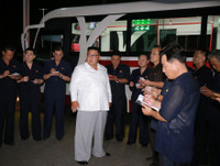[Ảnh] Cận cảnh những chuyến thị sát cơ sở doanh nghiệp của ông Kim Jong-un
