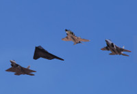 [ẢNH] F-15C rơi khi đấu đối kháng cùng F-22A, có phải bị bắn nhầm như MiG-31?