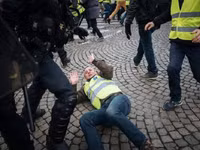 [ẢNH] Biểu tình bạo loạn kinh hoàng tiếp tục diễn ra ở Pháp