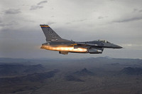 [ẢNH] Mỹ ngưng cấp sát thủ không đối đất AGM-65 cho F-16 Iraq