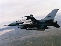 [ẢNH] Mỹ ngưng cấp sát thủ không đối đất AGM-65 cho F-16 Iraq