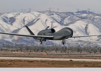 [ẢNH] Căng thẳng tột độ khi nhóm tác chiến tàu sân bay USS Abraham Lincoln sẵn sàng tấn công Iran