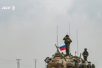 [ẢNH] Nga dùng xe tăng để mở đường nếu Mỹ tiếp tục chặn đoàn tuần tra?