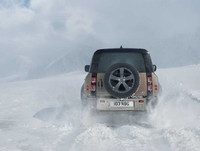 [ẢNH] Xe off-road huyền thoại Land Rover Defender ra mắt đầy ấn tượng