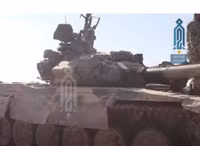 [ẢNH] Chưa kịp thị uy Thổ Nhĩ Kỳ, siêu tăng T-90A Syria đã bị phiến quân tóm sống