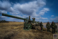 [ẢNH] Pháo binh Nga bất ngờ khai hỏa dữ dội loại cối có thể bắn đạn hạt nhân