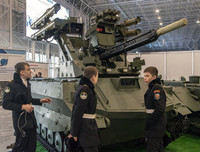 [ẢNH] Được tái triển khai, robot 'tử thần' Uran-9 Nga sẽ phô diễn bản năng sát thủ