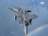 [ẢNH] ‘Đại bàng vàng’ F-15 Mỹ bất ngờ tấn công dữ dội Aleppo ngay trước mũi S-400 Nga