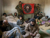 [ẢNH] Biệt đội tử thần chuyên săn IS ra tay, 250 tên khủng bố liền bị tóm sống