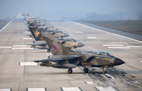 [ẢNH] Màn chia tay bầu trời siêu hoành tráng của các chiến đấu cơ Tornado