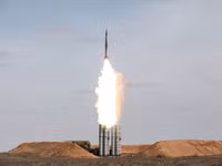 [ẢNH] Israel tấn công, S-300 Syria đã bắn hụt, điều lo sợ nhất của Nga đã xảy ra?