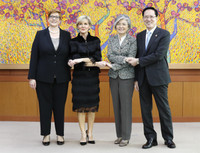 Triều Tiên cảnh báo nhấn chìm Australia trong 