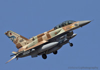 [ẢNH] Tiêm kích F-16 Israel bật tăng lực chạy trốn khi bị S-300 Syria 