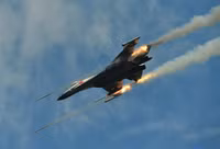 Vì sao Không quân Việt Nam thường sử dụng vũ khí không điều khiển trong tập trận?