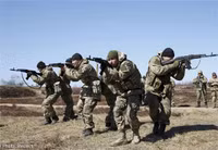 [ẢNH] Ukraine tính đổ 3.000 binh sĩ để tái chiếm lại khu vực Donetsk, miền Đông nước này