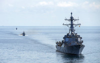 [ẢNH] Chiến hạm Mỹ mang tên lửa Tomahawk tuần tra áp sát Hoàng Sa