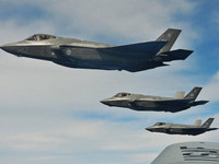 [ẢNH] Mỹ sẽ vây kín Trung Quốc bằng 200 tiêm kích tàng hình F-35 Lightning II