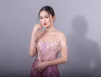 Ngỡ ngàng trước dàn mẫu trẻ mới toanh của 
