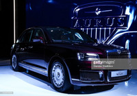 [ẢNH] Siêu xe của Tổng thống Putin được thương mại hóa, có thêm bản mui trần