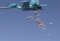 [ẢNH] Nga ném bom dữ dội phiến quân đáp trả 