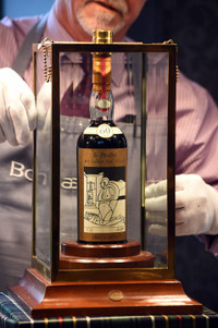 [ẢNH] Choáng với những món đồ đấu giá đắt nhất thế giới