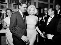 [ẢNH] Choáng với những món đồ đấu giá đắt nhất thế giới