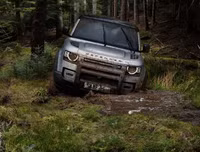 [ẢNH] Xe off-road huyền thoại Land Rover Defender ra mắt đầy ấn tượng