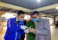 Tuổi trẻ Thủ đô phát 10.000 khẩu trang miễn phí giúp người dân phòng virus Corona