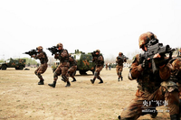 [ẢNH] Trung Quốc đẩy nhanh tiến độ trang bị súng trường công nghệ cao cực kỳ nguy hiểm