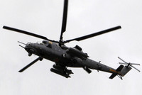 [ẢNH] Trực thăng tấn công hạng nặng Mi-35P 'thổi' sập lễ đài tại Indonesia