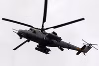 [ẢNH] Trực thăng tấn công hạng nặng Mi-35P 'thổi' sập lễ đài tại Indonesia