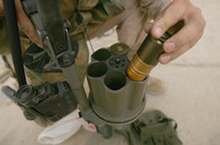 [ẢNH] Siêu súng phóng lựu Trung Quốc sao chép từ nguyên mẫu của Nam Phi