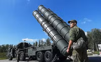 [ẢNH] Ấn Độ quyết định từ bỏ S-400, quay sang lựa chọn vũ khí Mỹ?
