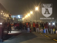 [ẢNH] Toàn cảnh xúc động đón mừng những người hùng của bóng đá Việt Nam