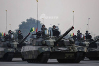 [ẢNH] Lục quân Thái Lan duyệt binh khoe sức mạnh 