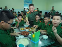 Khởi động chương trình 