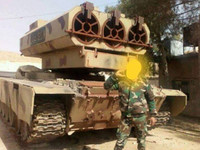 [ẢNH] Quân đội Syria đánh phá ác liệt Bắc Lattakia bằng rocket tự chế Golan