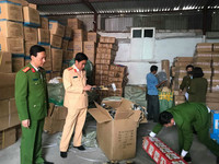 Cận cảnh số hàng hóa 